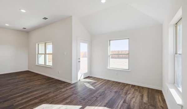 2511 Ridgecrest Lane, Sherman, TX 75092, 3 Bedrooms Bedrooms, ,2 BathroomsBathrooms,Residential,For Sale,2511 Ridgecrest Lane,20740490