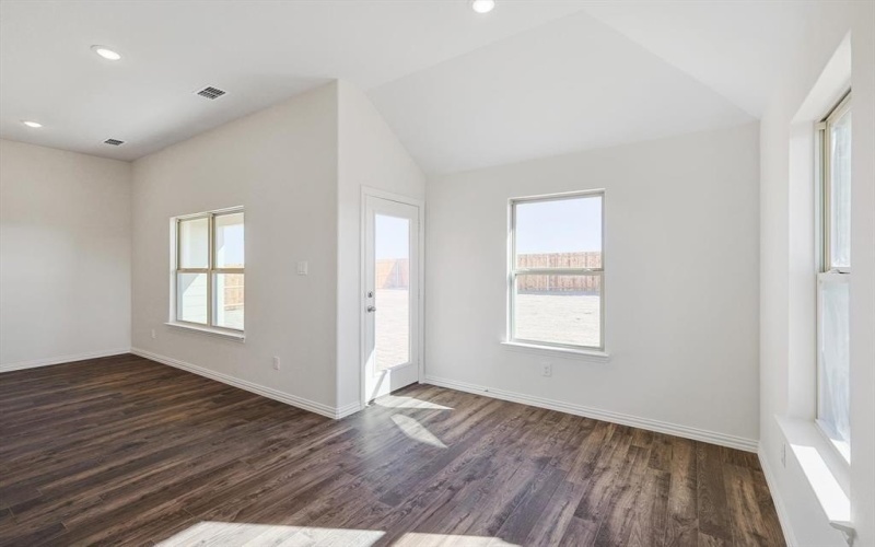 2511 Ridgecrest Lane, Sherman, TX 75092, 3 Bedrooms Bedrooms, ,2 BathroomsBathrooms,Residential,For Sale,2511 Ridgecrest Lane,20740490