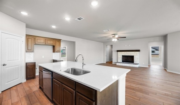 2609 Witness Tree Road, Oak Ridge, TX 75161, 4 Habitaciones Habitaciones , ,2 BañosBaños,Residential,En Venta,2609 Witness Tree Road,20740511