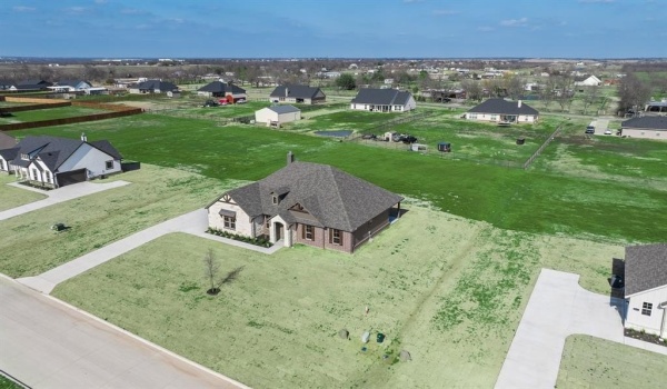 2609 Witness Tree Road, Oak Ridge, TX 75161, 4 Habitaciones Habitaciones , ,2 BañosBaños,Residential,En Venta,2609 Witness Tree Road,20740511