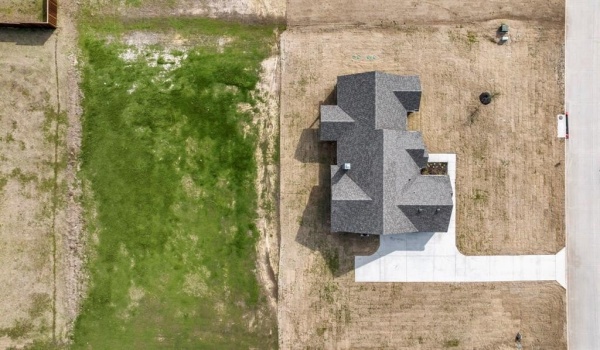 2615 Witness Tree Road, Oak Ridge, TX 75161, 3 Habitaciones Habitaciones , ,2 BañosBaños,Residential,En Venta,2615 Witness Tree Road,20740538