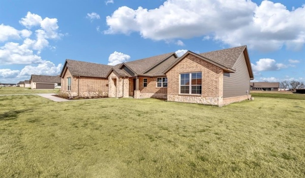 2615 Witness Tree Road, Oak Ridge, TX 75161, 3 Habitaciones Habitaciones , ,2 BañosBaños,Residential,En Venta,2615 Witness Tree Road,20740538