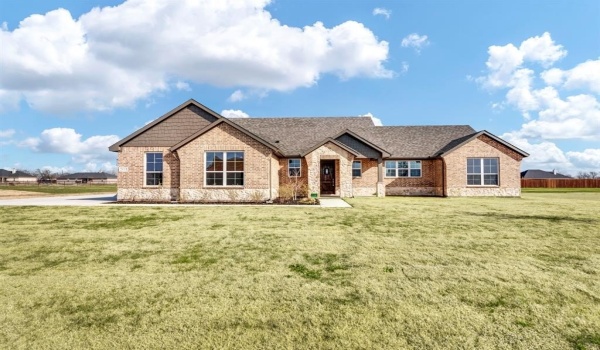 2615 Witness Tree Road, Oak Ridge, TX 75161, 3 Habitaciones Habitaciones , ,2 BañosBaños,Residential,En Venta,2615 Witness Tree Road,20740538