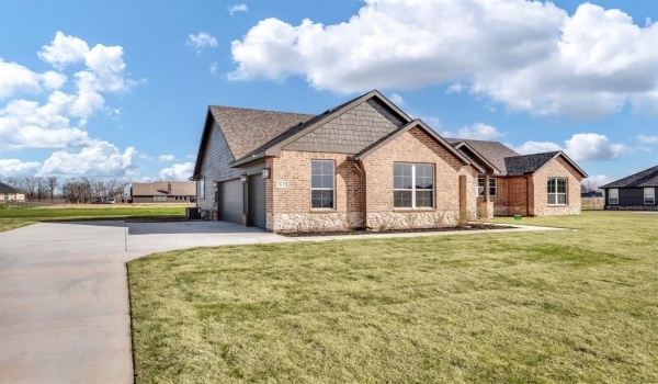 2615 Witness Tree Road, Oak Ridge, TX 75161, 3 Habitaciones Habitaciones , ,2 BañosBaños,Residential,En Venta,2615 Witness Tree Road,20740538