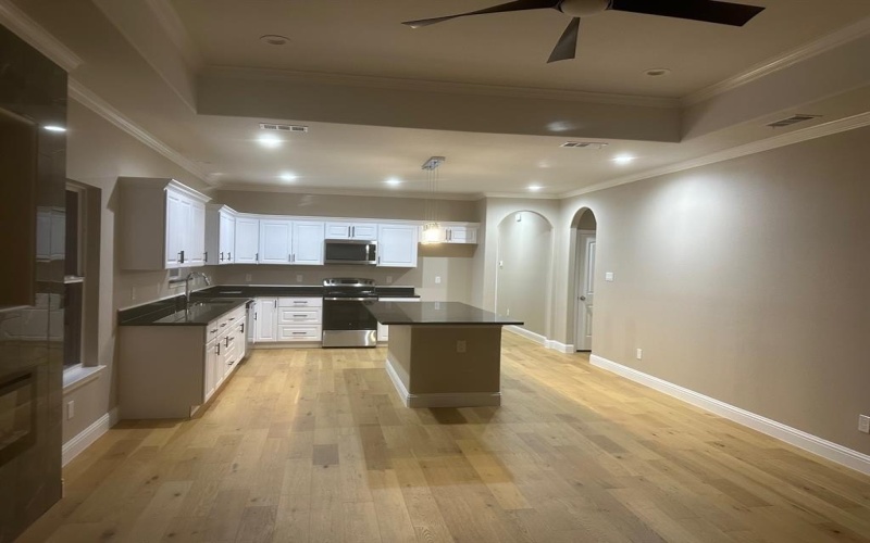 1008 S Preston Street, Ennis, TX 75119, 3 Bedrooms Bedrooms, ,2 BathroomsBathrooms,Residential,For Sale,1008 S Preston Street,20740599