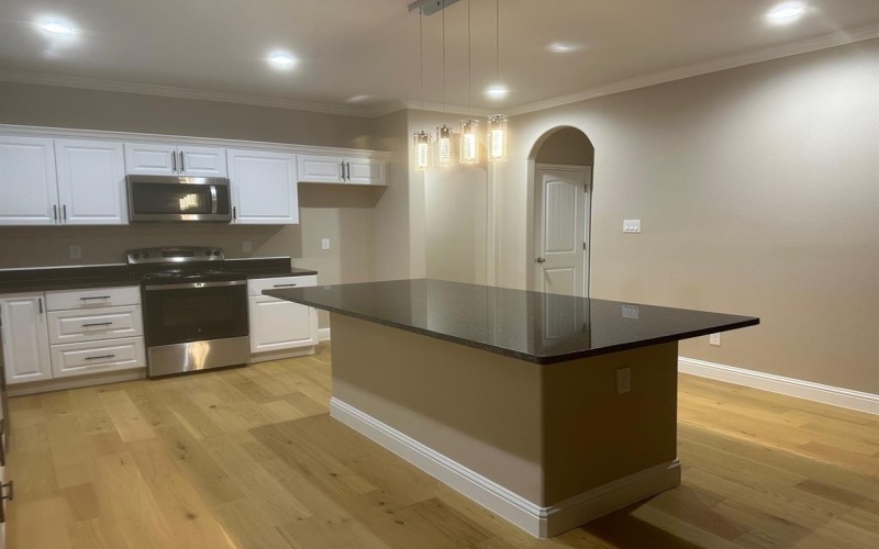 1008 S Preston Street, Ennis, TX 75119, 3 Bedrooms Bedrooms, ,2 BathroomsBathrooms,Residential,For Sale,1008 S Preston Street,20740599