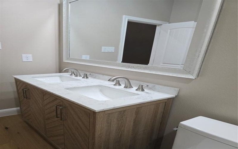 1008 S Preston Street, Ennis, TX 75119, 3 Bedrooms Bedrooms, ,2 BathroomsBathrooms,Residential,For Sale,1008 S Preston Street,20740599