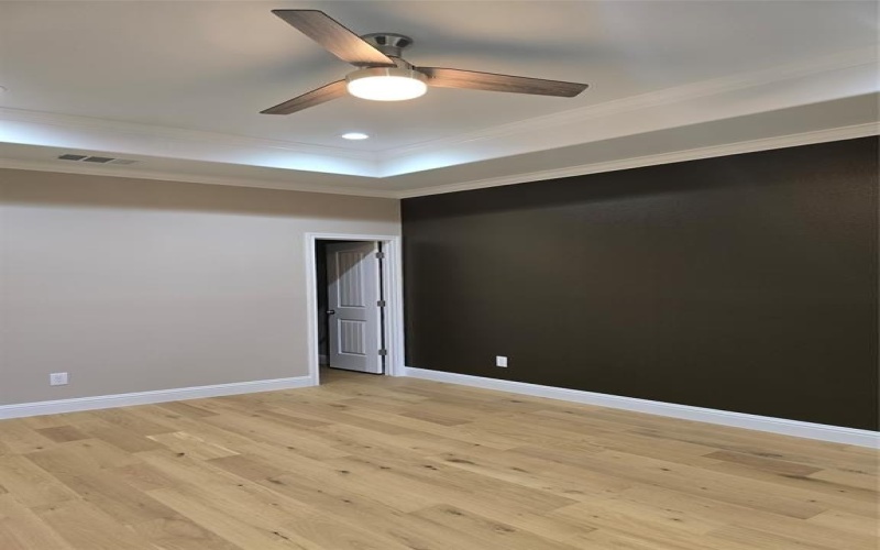 1008 S Preston Street, Ennis, TX 75119, 3 Bedrooms Bedrooms, ,2 BathroomsBathrooms,Residential,For Sale,1008 S Preston Street,20740599