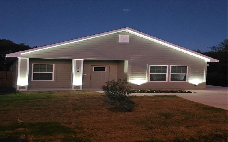 1010 S Preston Street, Ennis, TX 75119, 3 Bedrooms Bedrooms, ,2 BathroomsBathrooms,Residential,For Sale,1010 S Preston Street,20740604
