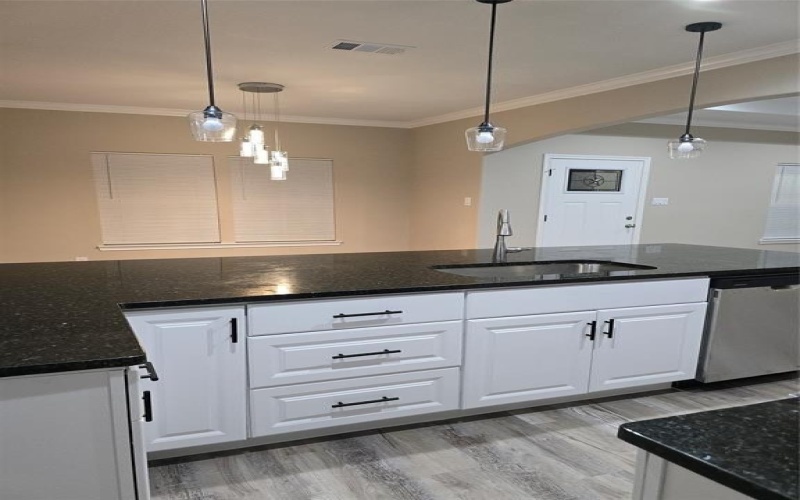 1010 S Preston Street, Ennis, TX 75119, 3 Bedrooms Bedrooms, ,2 BathroomsBathrooms,Residential,For Sale,1010 S Preston Street,20740604