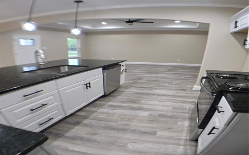 1010 S Preston Street, Ennis, TX 75119, 3 Bedrooms Bedrooms, ,2 BathroomsBathrooms,Residential,For Sale,1010 S Preston Street,20740604