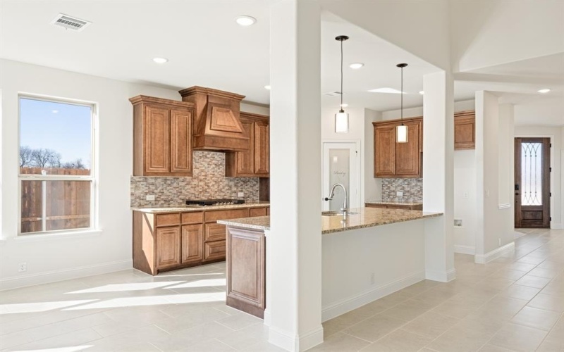 916 Lasalle Drive, Red Oak, TX 75154, 4 Bedrooms Bedrooms, ,3 BathroomsBathrooms,Residential,For Sale,916 Lasalle Drive,20740654