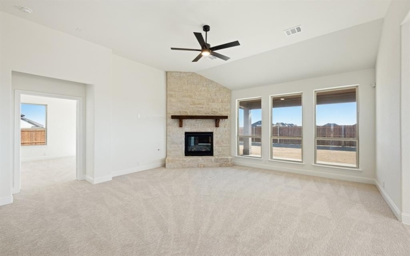 916 Lasalle Drive, Red Oak, TX 75154, 4 Bedrooms Bedrooms, ,3 BathroomsBathrooms,Residential,For Sale,916 Lasalle Drive,20740654