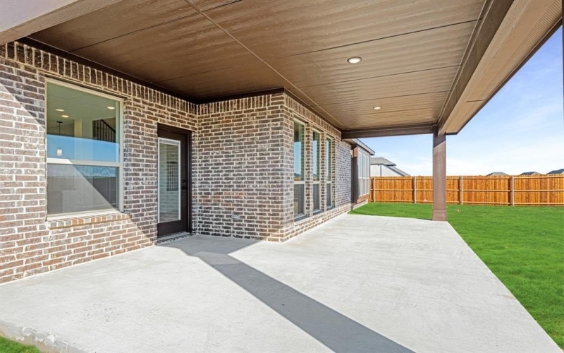 916 Lasalle Drive, Red Oak, TX 75154, 4 Bedrooms Bedrooms, ,3 BathroomsBathrooms,Residential,For Sale,916 Lasalle Drive,20740654