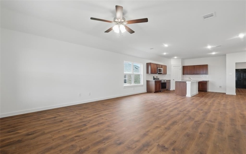 216 Mercy Street, Godley, TX 76044, 4 Habitaciones Habitaciones , ,2 BañosBaños,Residential,En Venta,216 Mercy Street,20740685