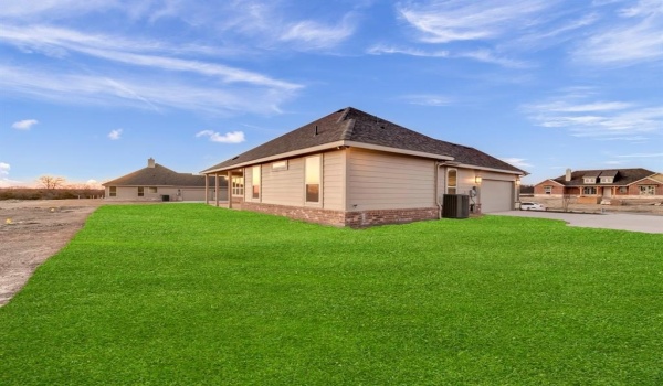 6 Louis Road, Sherman, TX 75090, 4 Bedrooms Bedrooms, ,3 BathroomsBathrooms,Residential,For Sale,6 Louis Road,20740966