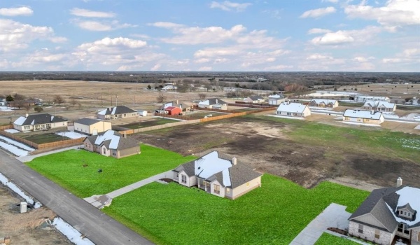 6 Louis Road, Sherman, TX 75090, 4 Bedrooms Bedrooms, ,3 BathroomsBathrooms,Residential,For Sale,6 Louis Road,20740966