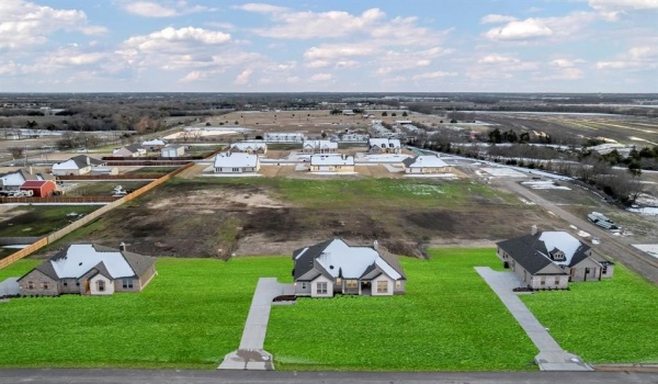 6 Louis Road, Sherman, TX 75090, 4 Bedrooms Bedrooms, ,3 BathroomsBathrooms,Residential,For Sale,6 Louis Road,20740966