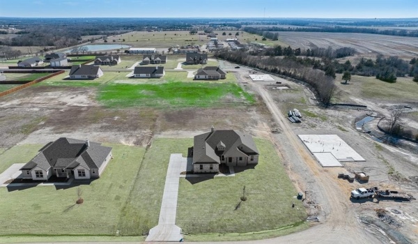 10 Louis Road, Sherman, TX 75090, 4 Bedrooms Bedrooms, ,2 BathroomsBathrooms,Residential,For Sale,10 Louis Road,20740978