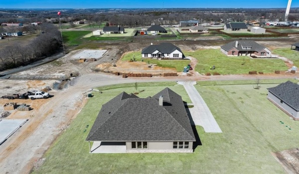 10 Louis Road, Sherman, TX 75090, 4 Bedrooms Bedrooms, ,2 BathroomsBathrooms,Residential,For Sale,10 Louis Road,20740978