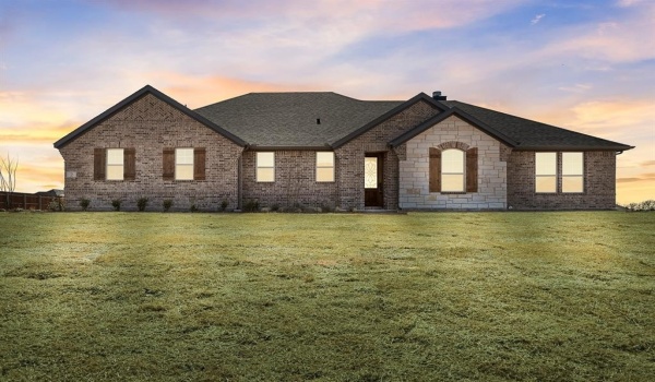 2 Louis Road, Sherman, TX 75090, 3 Bedrooms Bedrooms, ,2 BathroomsBathrooms,Residential,For Sale,2 Louis Road,20740986