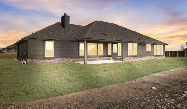 2 Louis Road, Sherman, TX 75090, 3 Bedrooms Bedrooms, ,2 BathroomsBathrooms,Residential,For Sale,2 Louis Road,20740986