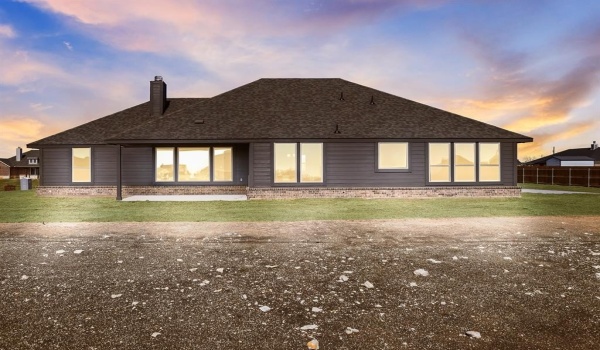 2 Louis Road, Sherman, TX 75090, 3 Bedrooms Bedrooms, ,2 BathroomsBathrooms,Residential,For Sale,2 Louis Road,20740986