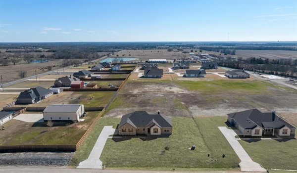 2 Louis Road, Sherman, TX 75090, 3 Bedrooms Bedrooms, ,2 BathroomsBathrooms,Residential,For Sale,2 Louis Road,20740986