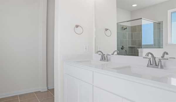 6 Ina Road, Sherman, TX 75090, 3 Bedrooms Bedrooms, ,2 BathroomsBathrooms,Residential,For Sale,6 Ina Road,20741169