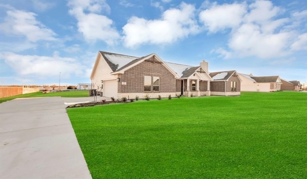 2 Ina Road, Sherman, TX 75090, 4 Bedrooms Bedrooms, ,2 BathroomsBathrooms,Residential,For Sale,2 Ina Road,20741173