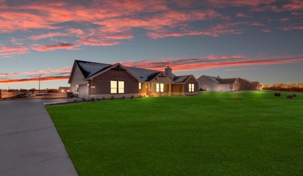 2 Ina Road, Sherman, TX 75090, 4 Bedrooms Bedrooms, ,2 BathroomsBathrooms,Residential,For Sale,2 Ina Road,20741173