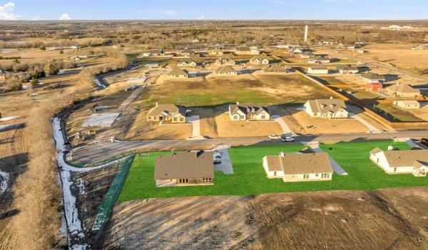 10 Ina Road, Sherman, TX 75090, 4 Bedrooms Bedrooms, ,3 BathroomsBathrooms,Residential,For Sale,10 Ina Road,20741178
