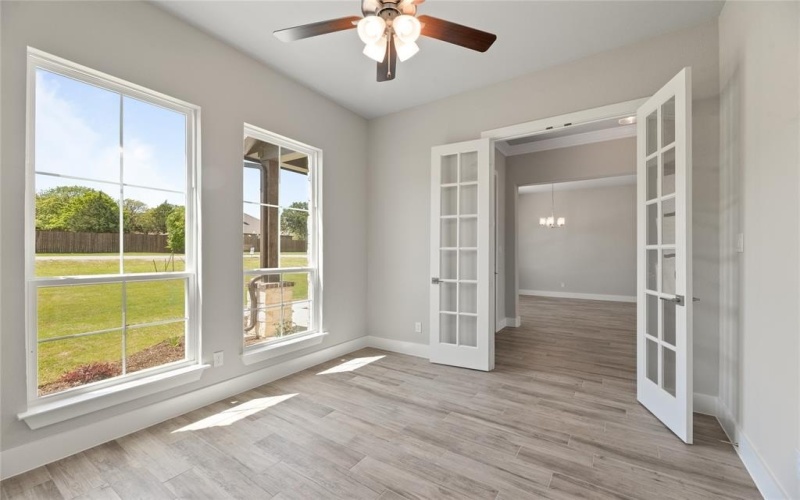 2205 Crystal Palace Boulevard, Alvarado, TX 76009, 4 Bedrooms Bedrooms, ,5 BathroomsBathrooms,Residential,For Sale,2205 Crystal Palace Boulevard,20741441