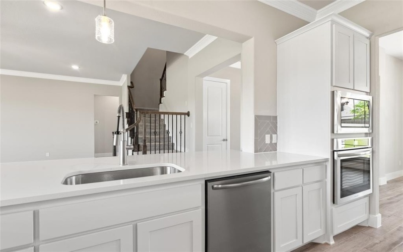 2205 Crystal Palace Boulevard, Alvarado, TX 76009, 4 Bedrooms Bedrooms, ,5 BathroomsBathrooms,Residential,For Sale,2205 Crystal Palace Boulevard,20741441