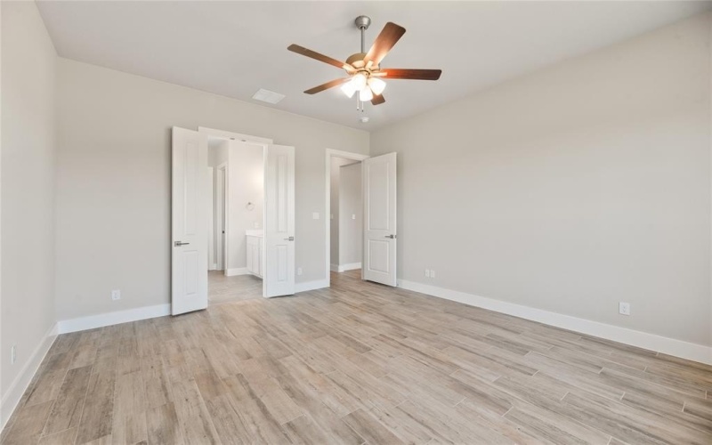 2205 Crystal Palace Boulevard, Alvarado, TX 76009, 4 Bedrooms Bedrooms, ,5 BathroomsBathrooms,Residential,For Sale,2205 Crystal Palace Boulevard,20741441