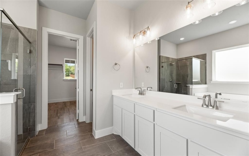 2205 Crystal Palace Boulevard, Alvarado, TX 76009, 4 Bedrooms Bedrooms, ,5 BathroomsBathrooms,Residential,For Sale,2205 Crystal Palace Boulevard,20741441