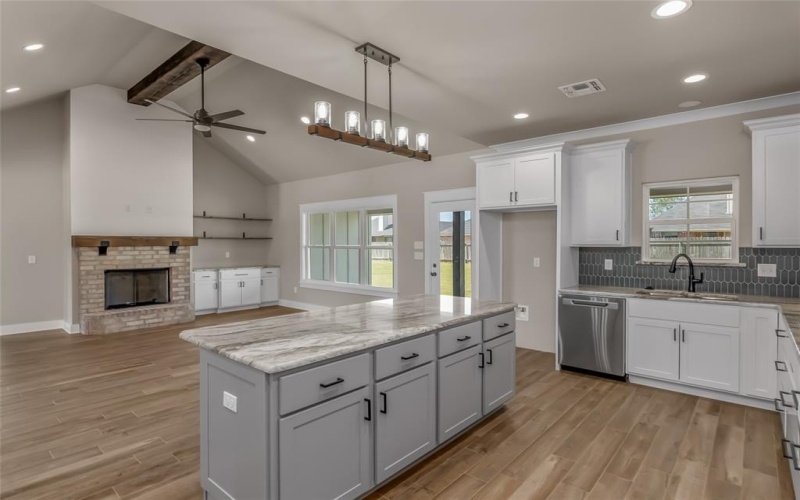 127 Sitka Loop, Haughton, LA 71037, 4 Bedrooms Bedrooms, ,2 BathroomsBathrooms,Residential,For Sale,127 Sitka Loop,20741534