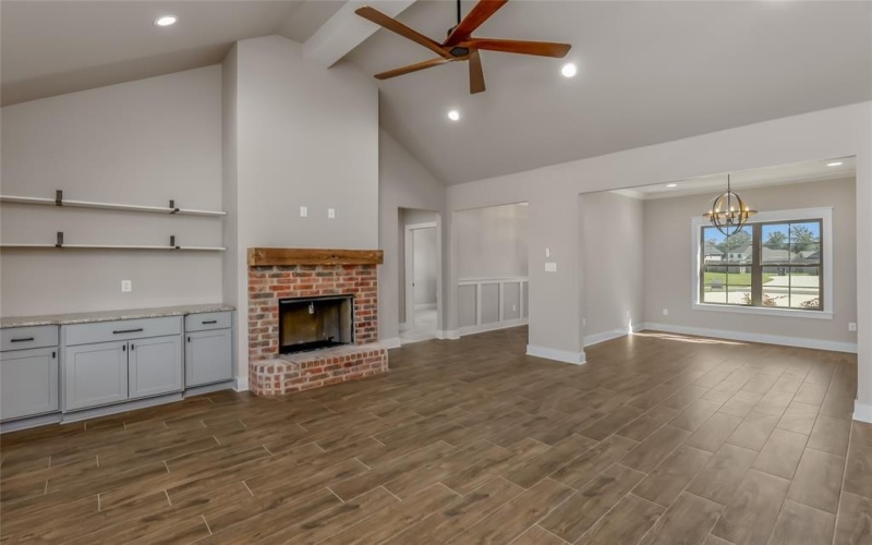 125 Sitka Loop, Haughton, LA 71037, 4 Bedrooms Bedrooms, ,2 BathroomsBathrooms,Residential,For Sale,125 Sitka Loop,20742452