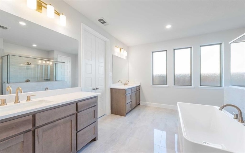 2405 Shane Drive, Midlothian, TX 76065, 4 Habitaciones Habitaciones , ,3 BañosBaños,Residential,En Venta,2405 Shane Drive,20731485
