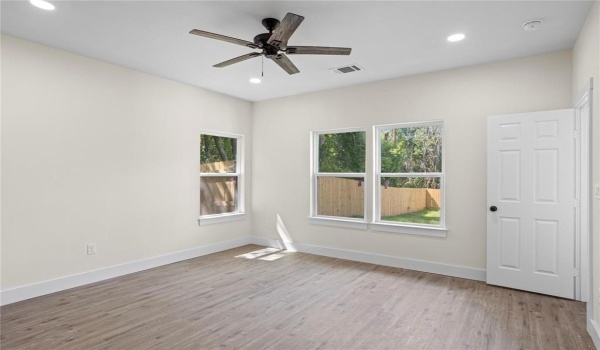 727 W Parnell Street, Denison, TX 75020, 3 Bedrooms Bedrooms, ,2 BathroomsBathrooms,Residential,For Sale,727 W Parnell Street,20744145