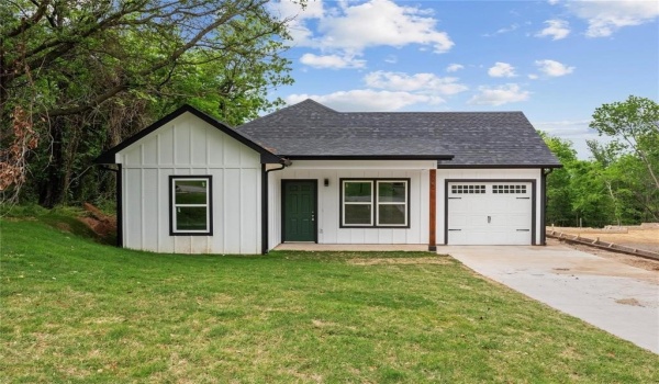 727 W Parnell Street, Denison, TX 75020, 3 Bedrooms Bedrooms, ,2 BathroomsBathrooms,Residential,For Sale,727 W Parnell Street,20744145