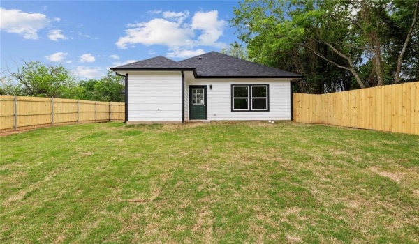 727 W Parnell Street, Denison, TX 75020, 3 Bedrooms Bedrooms, ,2 BathroomsBathrooms,Residential,For Sale,727 W Parnell Street,20744145