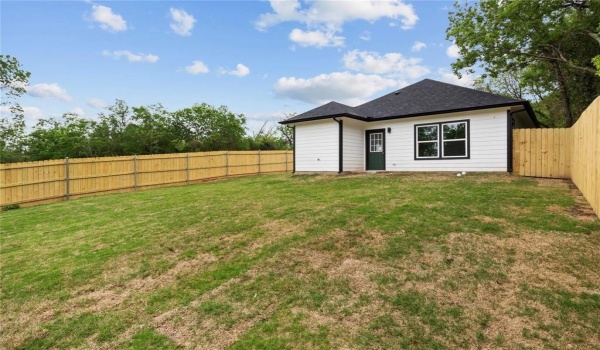 727 W Parnell Street, Denison, TX 75020, 3 Bedrooms Bedrooms, ,2 BathroomsBathrooms,Residential,For Sale,727 W Parnell Street,20744145