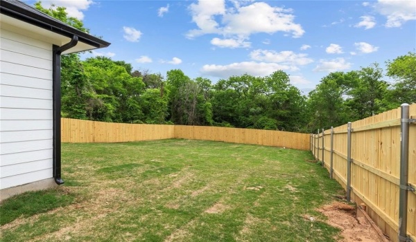 727 W Parnell Street, Denison, TX 75020, 3 Bedrooms Bedrooms, ,2 BathroomsBathrooms,Residential,For Sale,727 W Parnell Street,20744145