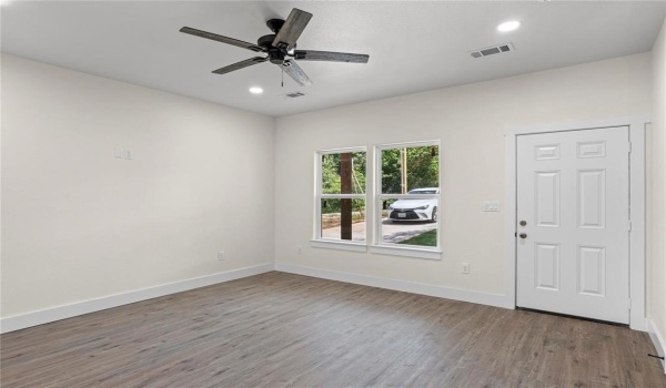 727 W Parnell Street, Denison, TX 75020, 3 Bedrooms Bedrooms, ,2 BathroomsBathrooms,Residential,For Sale,727 W Parnell Street,20744145
