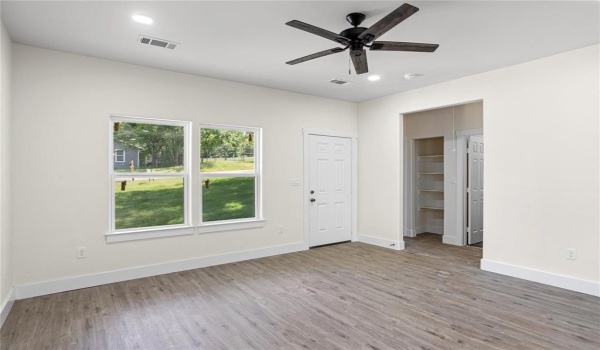 727 W Parnell Street, Denison, TX 75020, 3 Bedrooms Bedrooms, ,2 BathroomsBathrooms,Residential,For Sale,727 W Parnell Street,20744145
