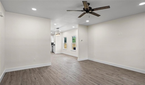 727 W Parnell Street, Denison, TX 75020, 3 Bedrooms Bedrooms, ,2 BathroomsBathrooms,Residential,For Sale,727 W Parnell Street,20744145