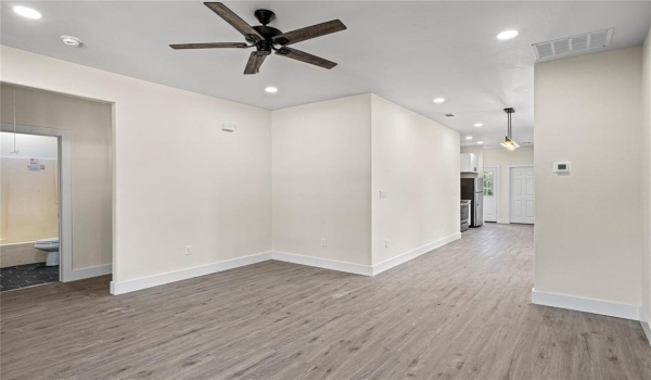 727 W Parnell Street, Denison, TX 75020, 3 Bedrooms Bedrooms, ,2 BathroomsBathrooms,Residential,For Sale,727 W Parnell Street,20744145