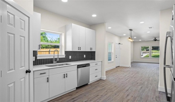 727 W Parnell Street, Denison, TX 75020, 3 Bedrooms Bedrooms, ,2 BathroomsBathrooms,Residential,For Sale,727 W Parnell Street,20744145