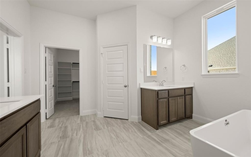 129 Hollingsworth Lane, Oak Leaf, TX 75154, 4 Habitaciones Habitaciones , ,5 BañosBaños,Residential,En Venta,129 Hollingsworth Lane,20744163